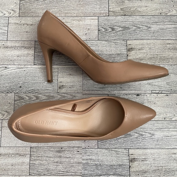 Old navy beige high heels - Picture 8 of 9
